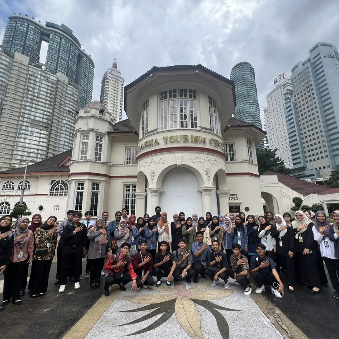 Lawatan Politeknik Sultan Idris Shah