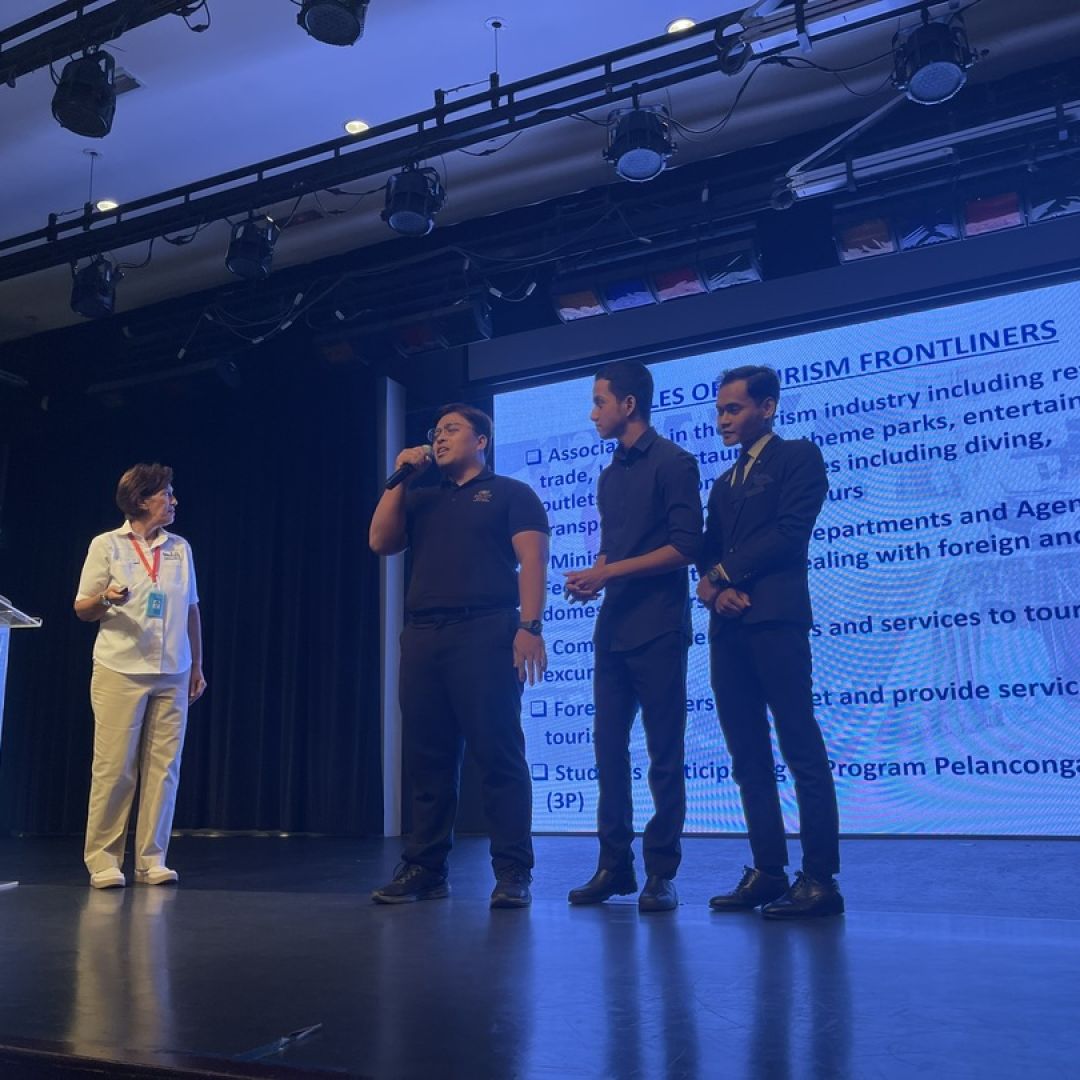 Mesra Malaysia Managing Change for Tourism Frontliners